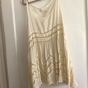 Beige lace tunic. Can be worn as a layering piece